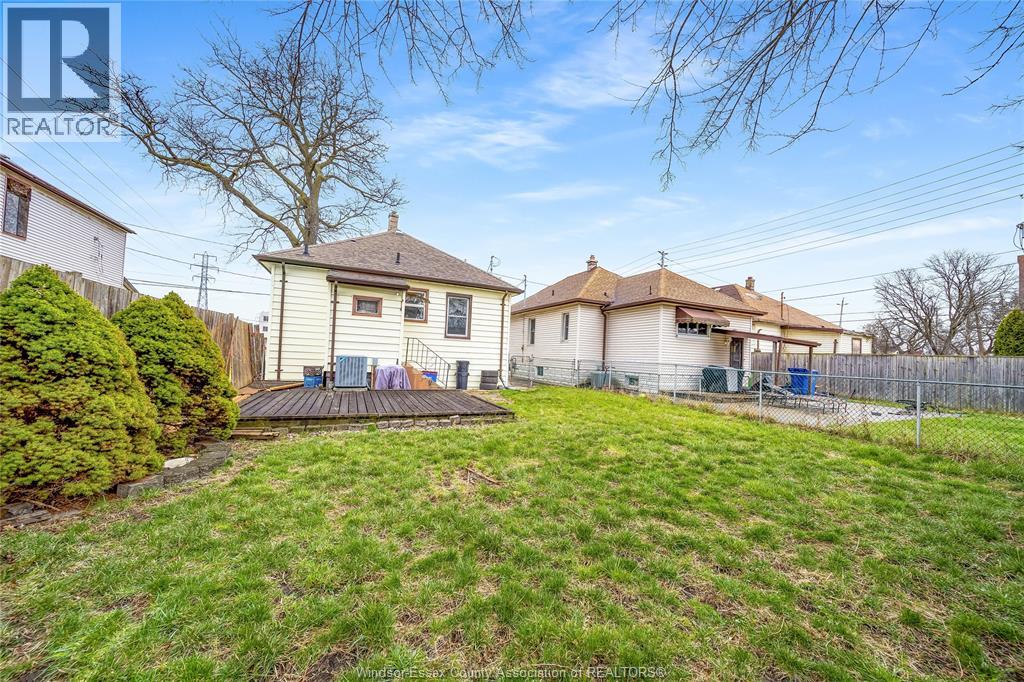 879 Felix, Windsor, Ontario  N9C 3L1 - Photo 37 - 26009761