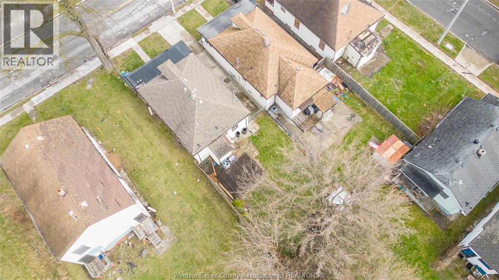 879 Felix, Windsor, Ontario  N9C 3L1 - Photo 6 - 26009761