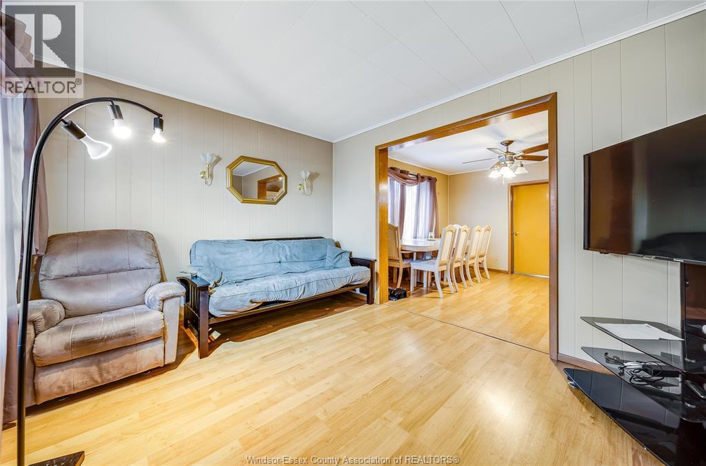 879 Felix, Windsor, Ontario  N9C 3L1 - Photo 8 - 26009761