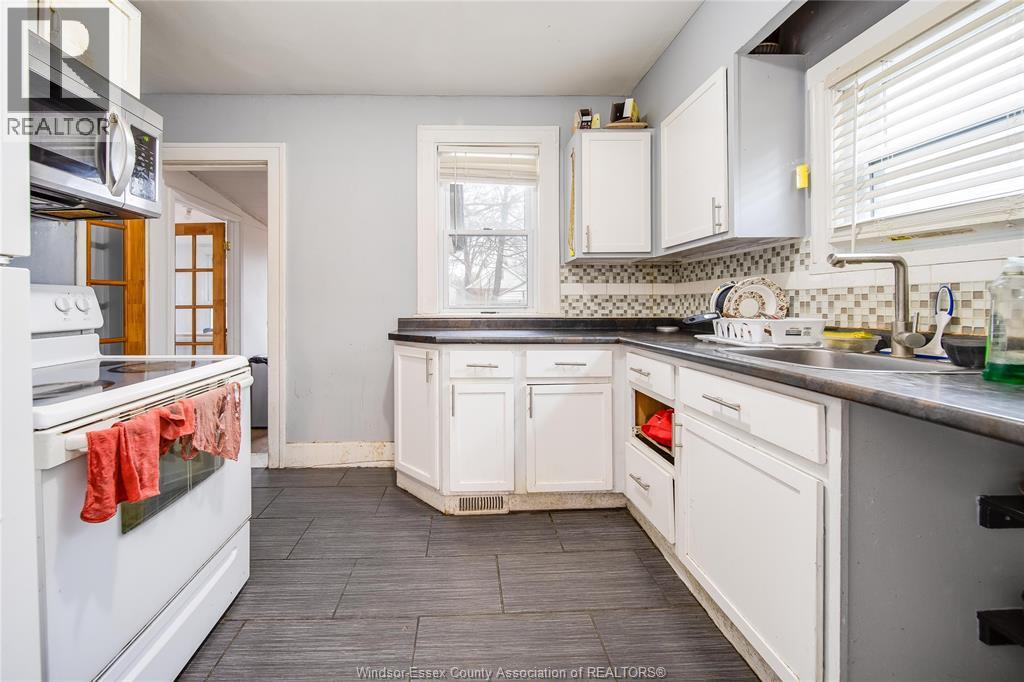 961 Curry Avenue, Windsor, Ontario  N9B 2C4 - Photo 11 - 26009776
