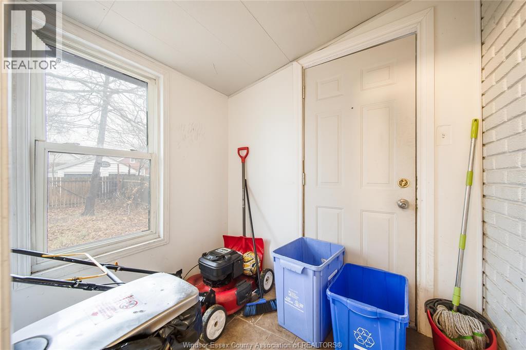 961 Curry Avenue, Windsor, Ontario  N9B 2C4 - Photo 18 - 26009776