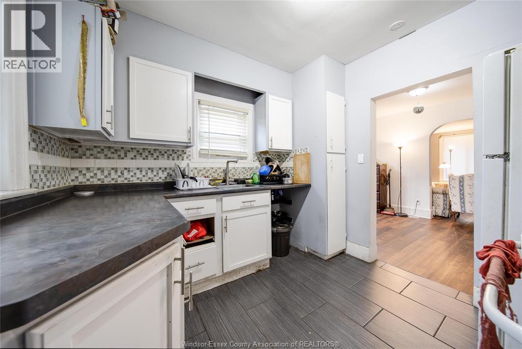 961 Curry Avenue, Windsor, Ontario  N9B 2C4 - Photo 9 - 26009776
