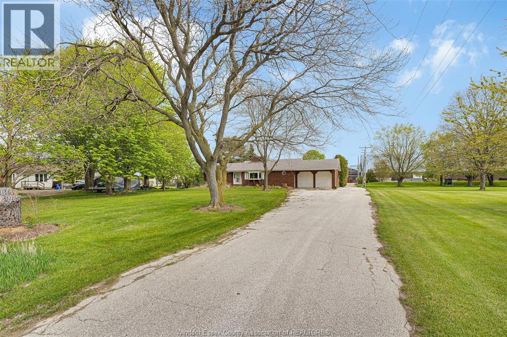329 County Rd 34 East, Kingsville, Ontario  N0P 2G0 - Photo 2 - 26009750