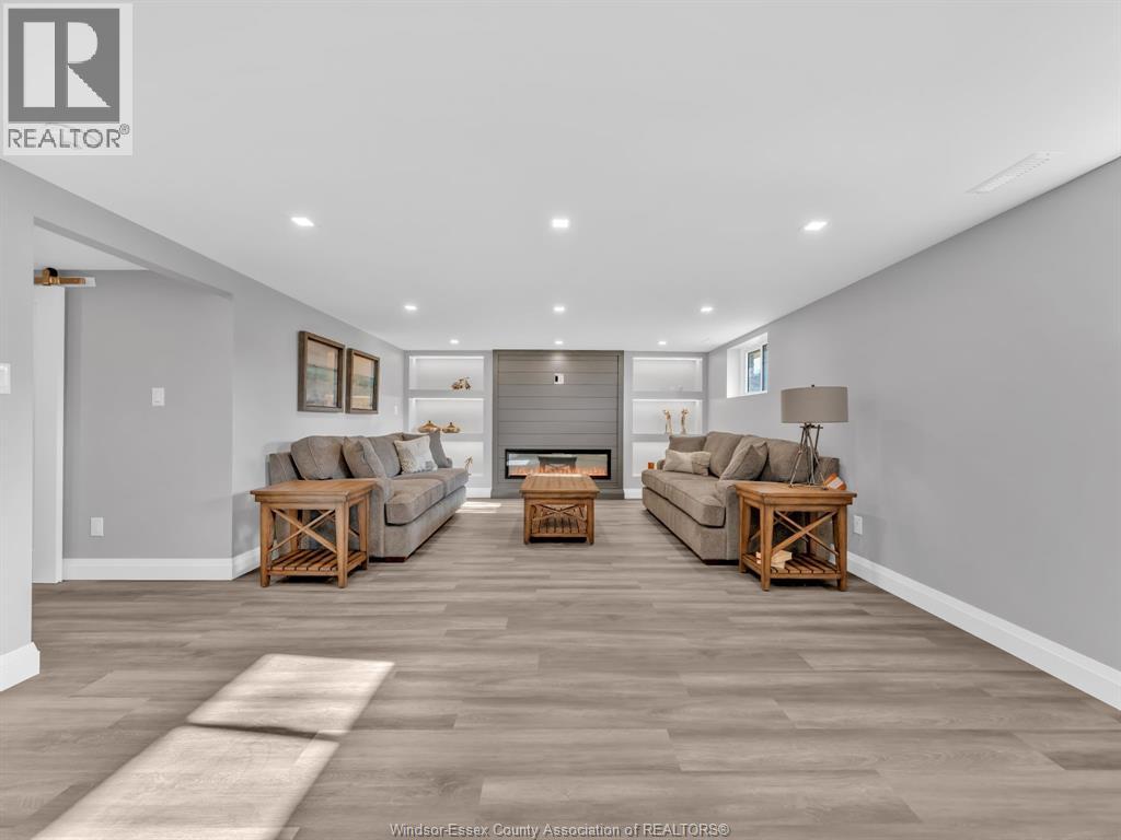 332 Heritage Road, Kingsville, Ontario   - Photo 24 - 26009784