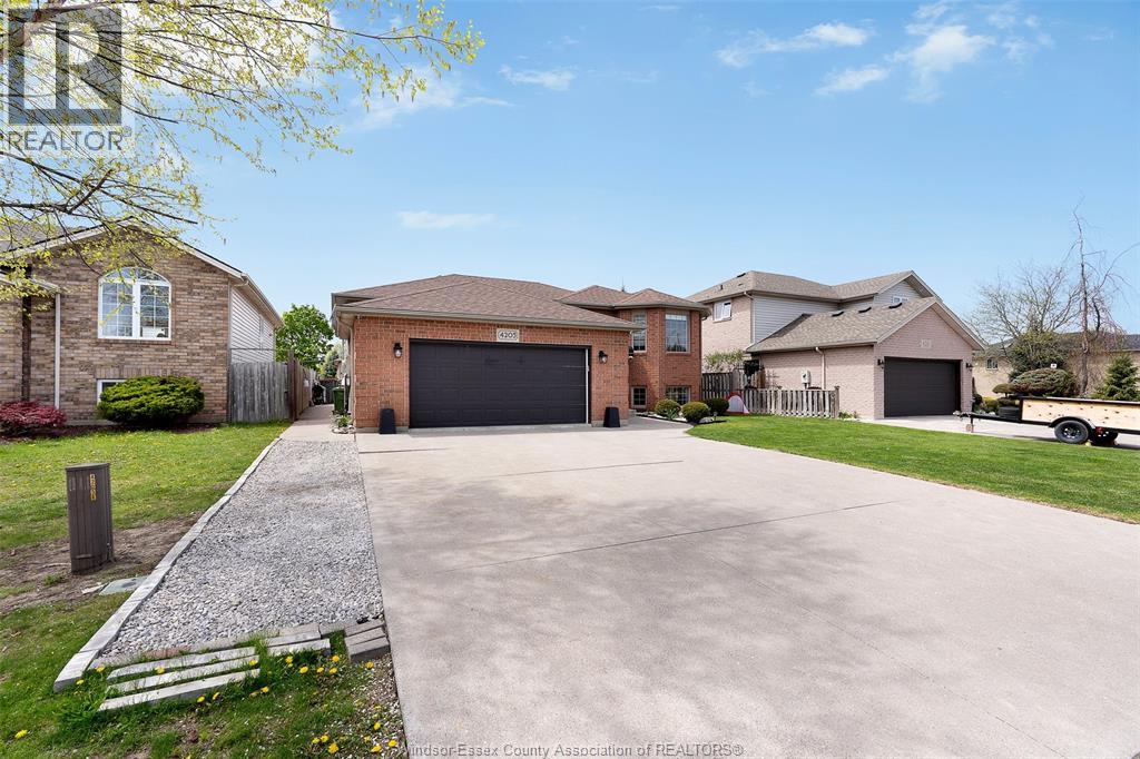4205 Barton Crescent, Windsor, Ontario  N9G 2V5 - Photo 4 - 26009798