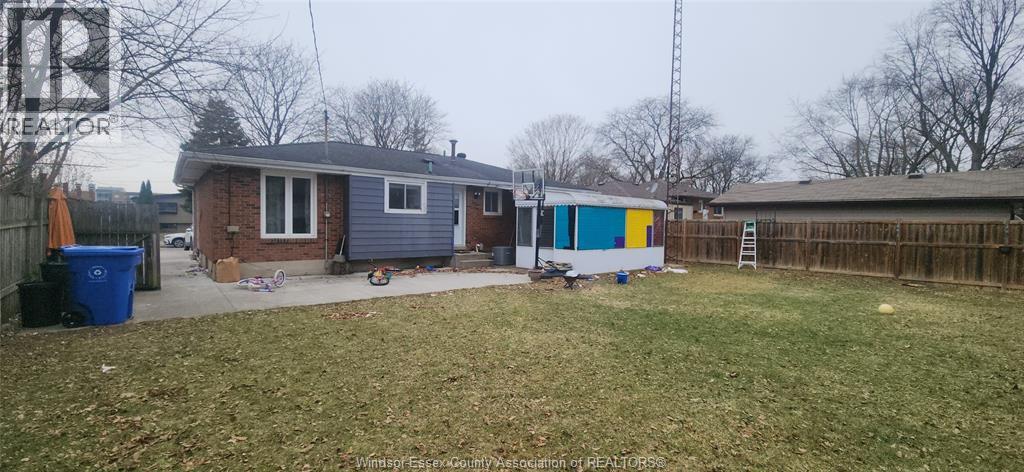 3970 Lennon Court, Windsor, Ontario  N9G 2E5 - Photo 5 - 26009801