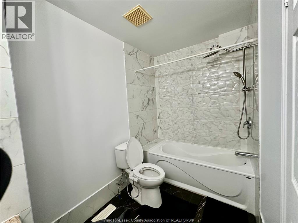 31 Plumbrook, Leamington, Ontario  N8H 4K7 - Photo 17 - 26009760