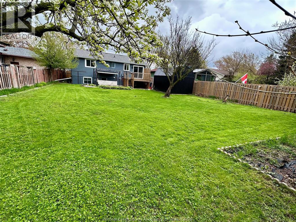 31 Plumbrook, Leamington, Ontario  N8H 4K7 - Photo 24 - 26009760