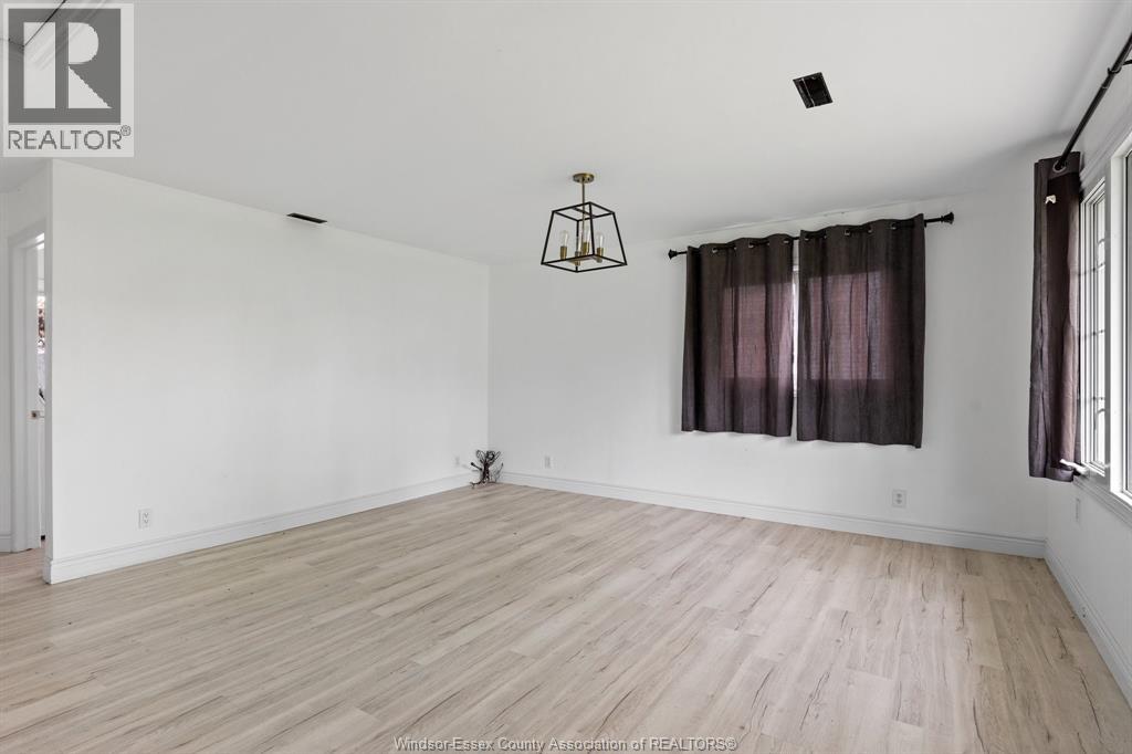 51 Balaclava, Amherstburg, Ontario  N8V 2G5 - Photo 3 - 26009935