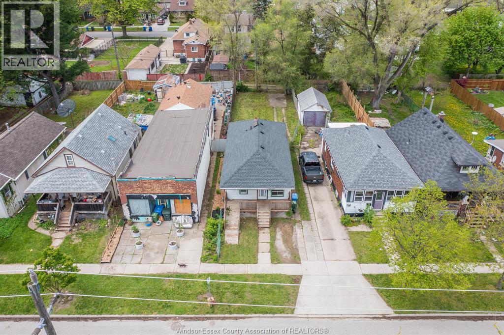 3574 Bloomfield Rd., Windsor, Ontario  N9C 1R7 - Photo 3 - 26009581