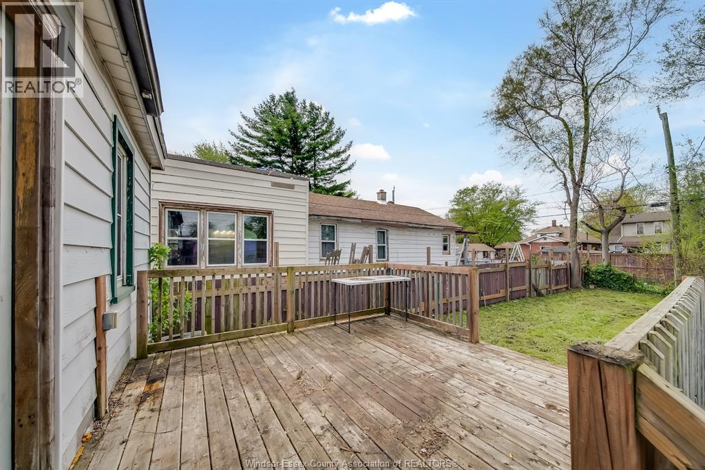 3574 Bloomfield Rd., Windsor, Ontario  N9C 1R7 - Photo 31 - 26009581