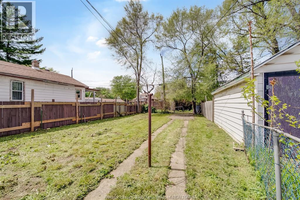 3574 Bloomfield Rd., Windsor, Ontario  N9C 1R7 - Photo 32 - 26009581