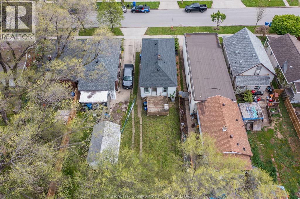 3574 Bloomfield Rd., Windsor, Ontario  N9C 1R7 - Photo 4 - 26009581