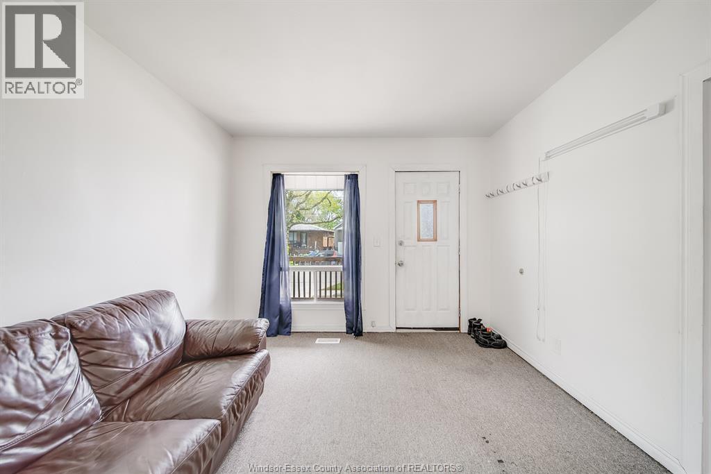 3574 Bloomfield Rd., Windsor, Ontario  N9C 1R7 - Photo 5 - 26009581
