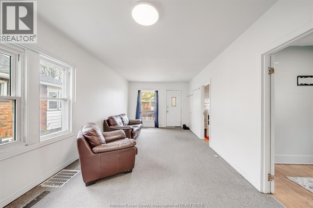 3574 Bloomfield Rd., Windsor, Ontario  N9C 1R7 - Photo 6 - 26009581
