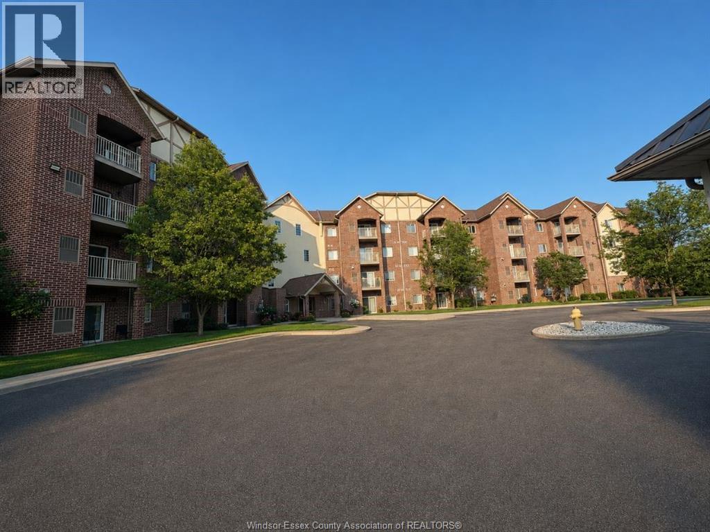 3160 WILDWOOD Unit# 320, Windsor, Ontario