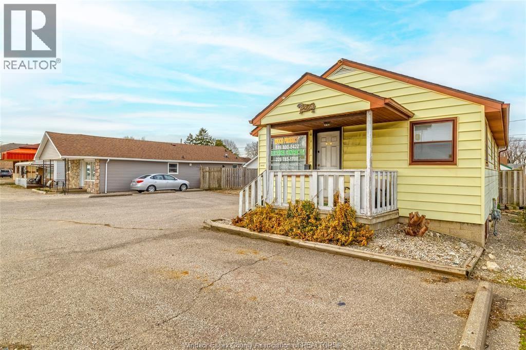3473 WALKER ROAD, Windsor, Ontario