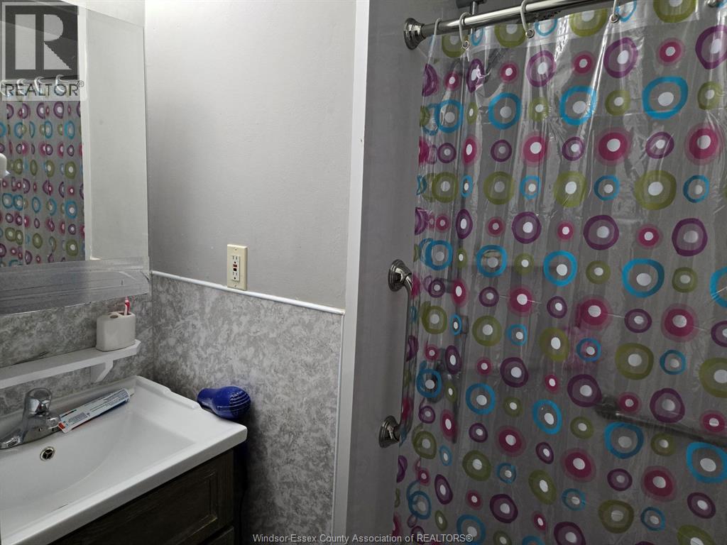 3595 Queen, Windsor, Ontario  N9C 1N8 - Photo 14 - 26010030