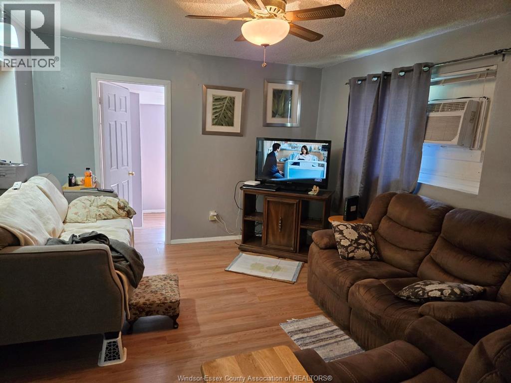 3595 Queen, Windsor, Ontario  N9C 1N8 - Photo 7 - 26010030