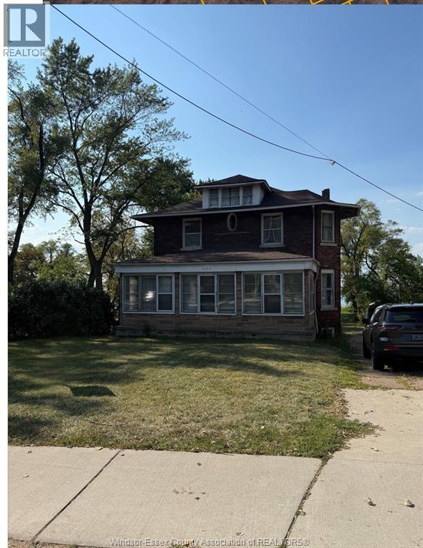3026 SANDWICH STREET, Windsor, Ontario