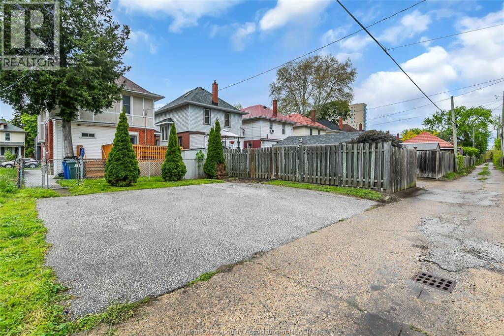 258 Elm Avenue, Windsor, Ontario  N9A 5G8 - Photo 34 - 26010196