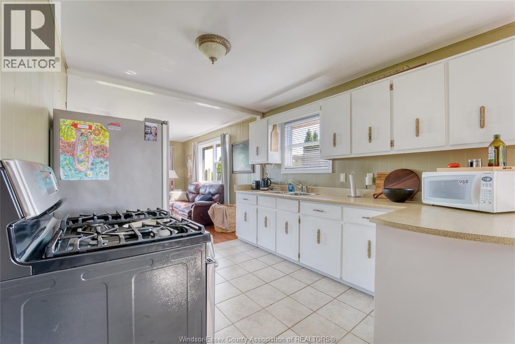 12320 Laforet Beach, Stoney Point, Ontario  N0R 1N0 - Photo 11 - 26010248