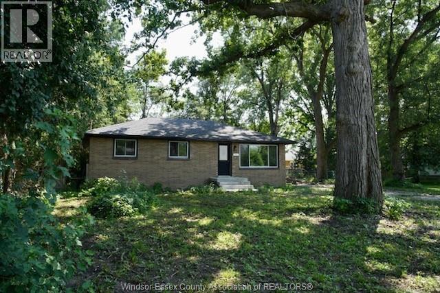 955 Roseland, Windsor, Ontario  N9G 1T9 - Photo 3 - 26010289
