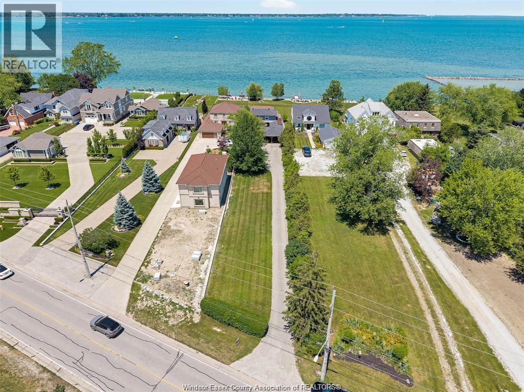 11830 RIVERSIDE DRIVE East, Windsor, Ontario