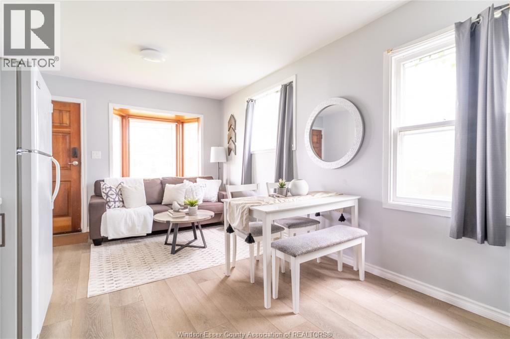 1015 Oak, Windsor, Ontario  N9A 5G5 - Photo 4 - 26010275