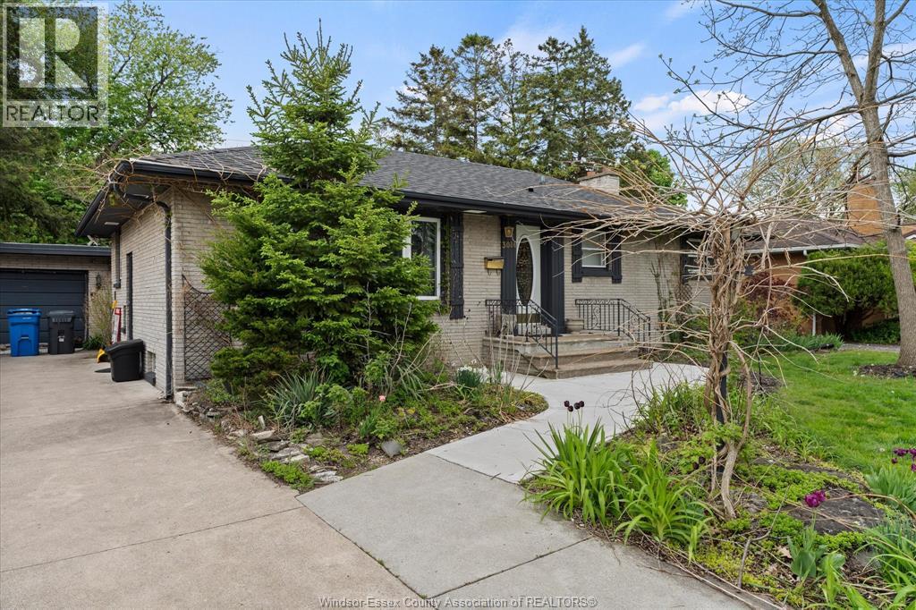 3086 Avondale Avenue, Windsor, Ontario  N9E 1X3 - Photo 2 - 26010384