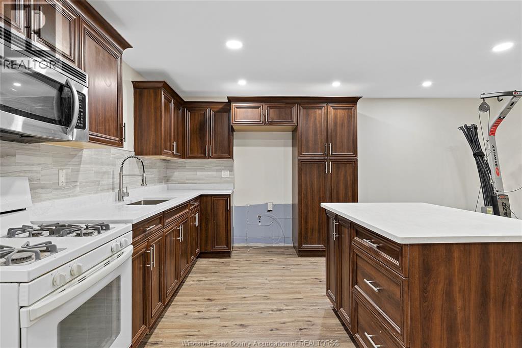 2653 Preston, Windsor, Ontario  N9E 4N8 - Photo 32 - 26010438