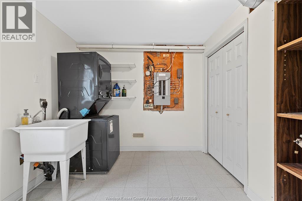 2653 Preston, Windsor, Ontario  N9E 4N8 - Photo 38 - 26010438