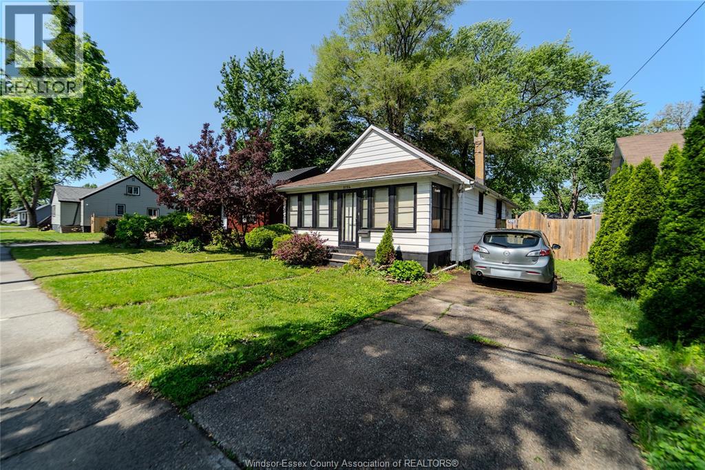 3764 Matchett Road, Windsor, Ontario  N9C 2A2 - Photo 2 - 26010441