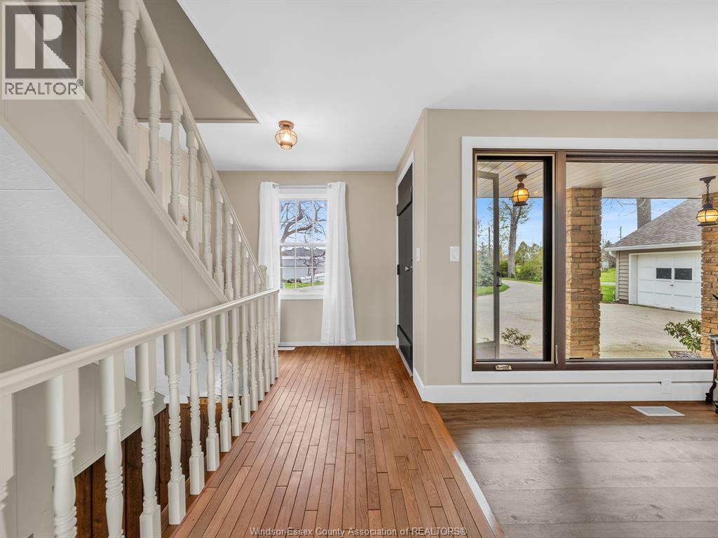 388 Seacliff Drive West, Leamington, Ontario  N8H 4E1 - Photo 6 - 26010482