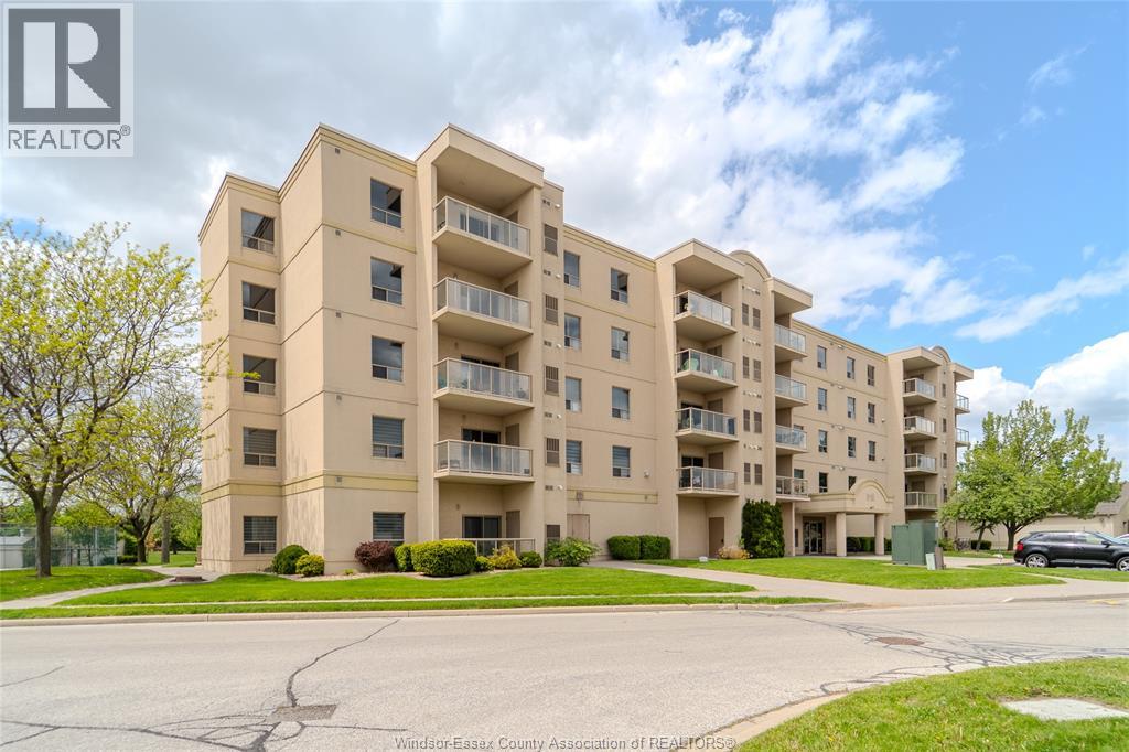 315 Village Grove DRIVE Unit# 301, Tecumseh, Ontario