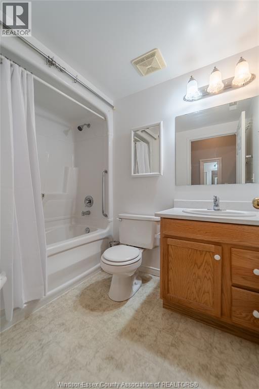 315 Village Grove Drive Unit# 301, Tecumseh, Ontario  N8N 5G4 - Photo 30 - 26007538