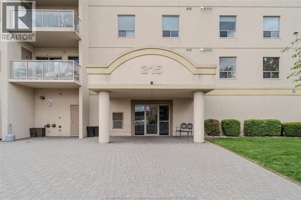315 Village Grove Drive Unit# 301, Tecumseh, Ontario  N8N 5G4 - Photo 6 - 26007538