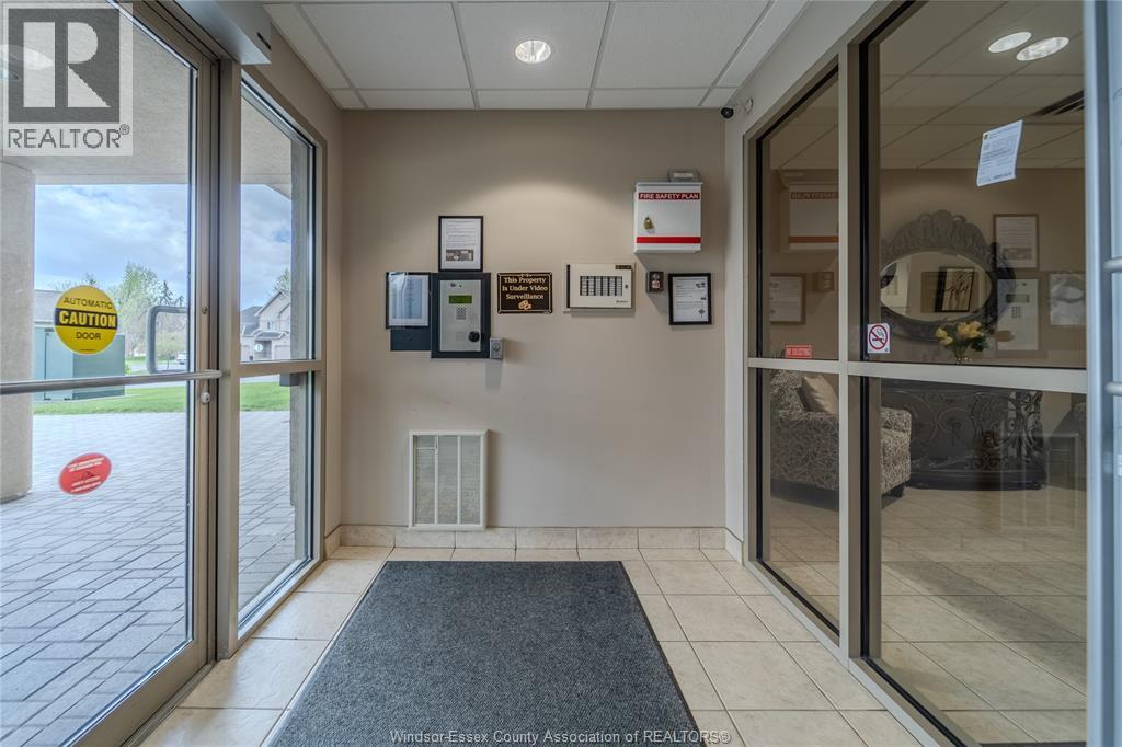 315 Village Grove Drive Unit# 301, Tecumseh, Ontario  N8N 5G4 - Photo 7 - 26007538