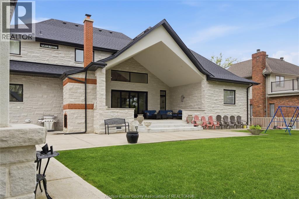 1094 Roseland Drive South, Windsor, Ontario  N9G 1T8 - Photo 8 - 26010483