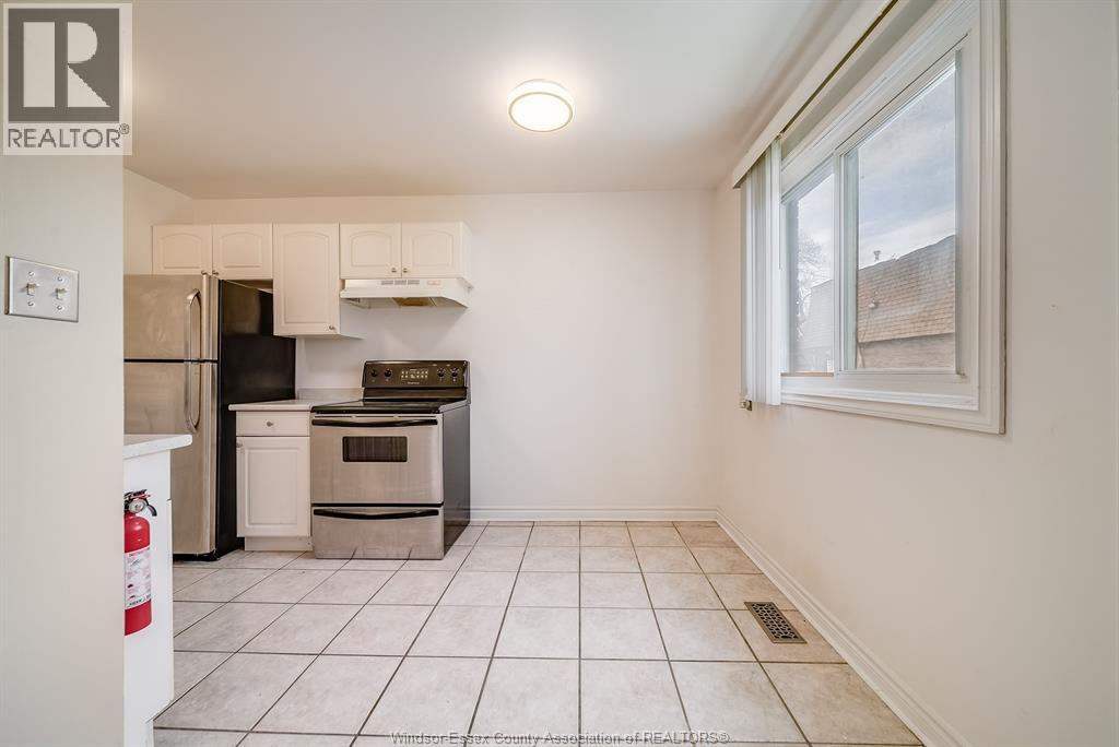 5486 Lassaline, Windsor, Ontario  N8T 1B1 - Photo 12 - 26010406
