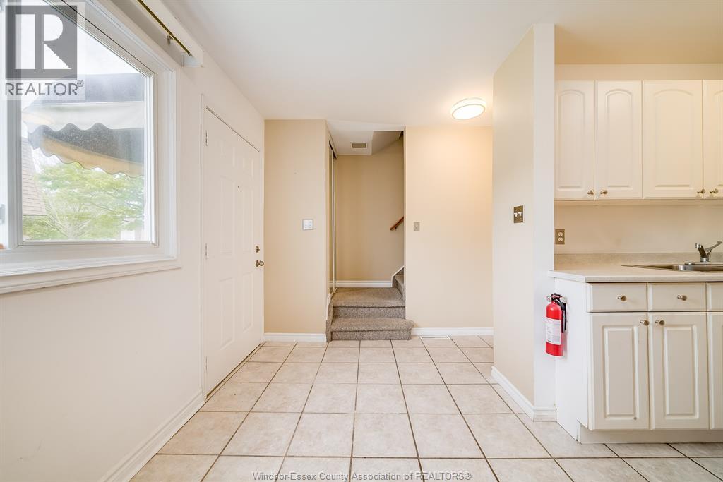 5486 Lassaline, Windsor, Ontario  N8T 1B1 - Photo 15 - 26010406
