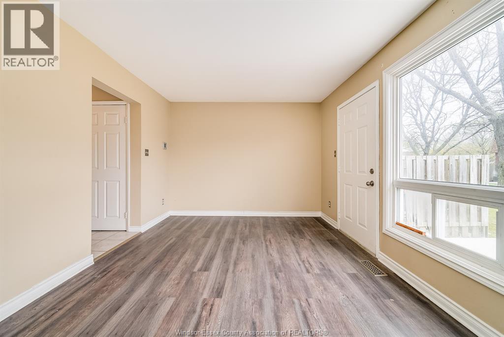 5486 Lassaline, Windsor, Ontario  N8T 1B1 - Photo 7 - 26010406
