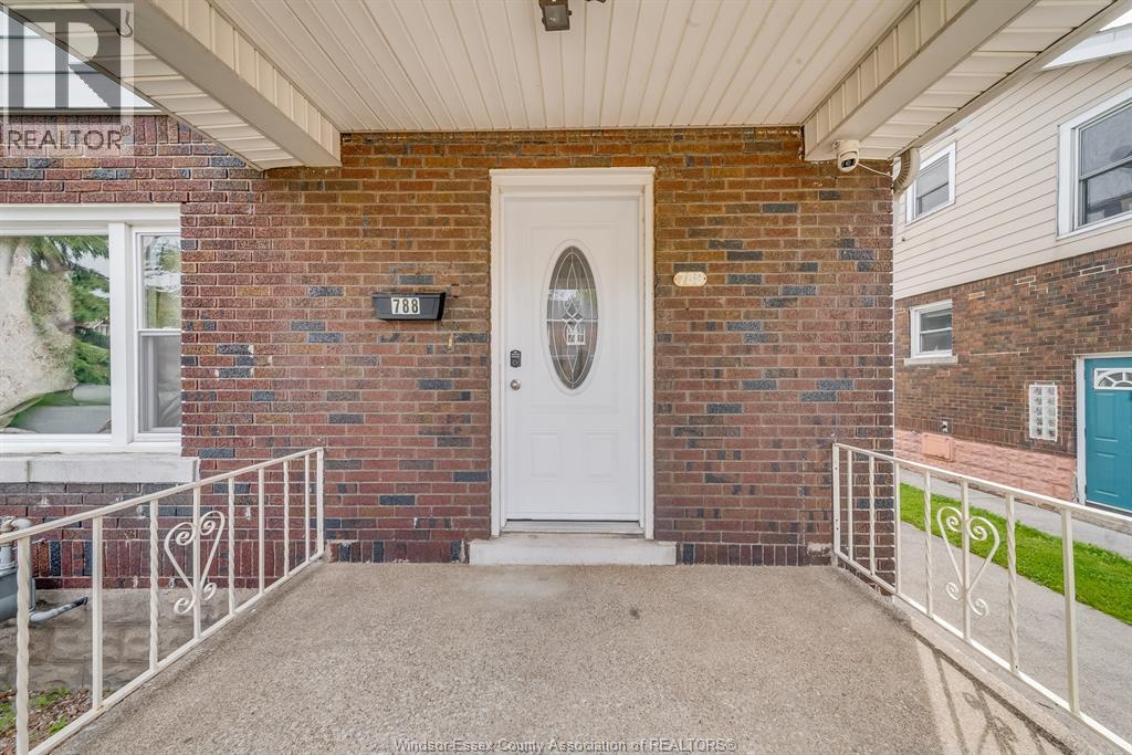 788 Josephine Avenue, Windsor, Ontario  N9B 2L3 - Photo 9 - 26010589