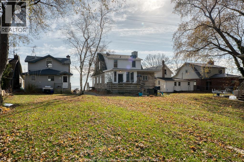 1049 Heritage Road, Kingsville, Ontario  N9Y 2E6 - Photo 35 - 26010724
