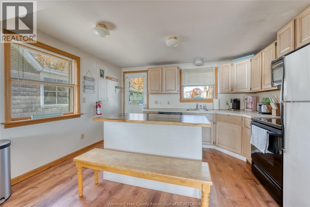 1049 Heritage Road, Kingsville, Ontario  N9Y 2E6 - Photo 6 - 26010724