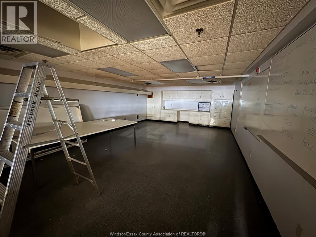 1628 Durham Place, Windsor, Ontario  N8W 2Z8 - Photo 10 - 26010578