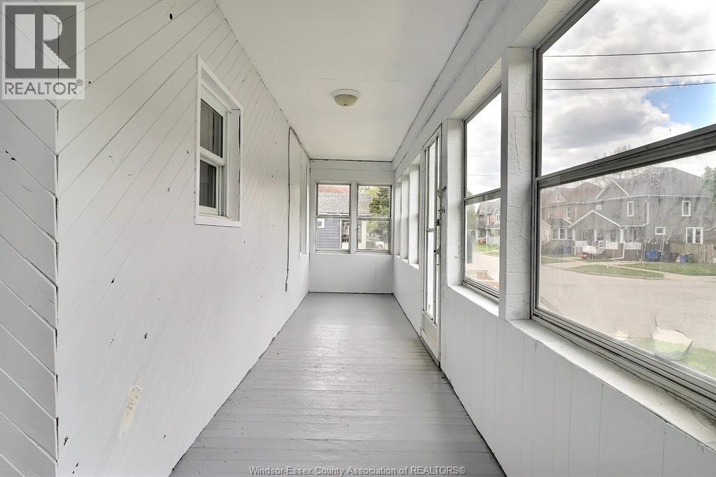 996 Albert, Windsor, Ontario  N8Y 1V6 - Photo 5 - 26010732