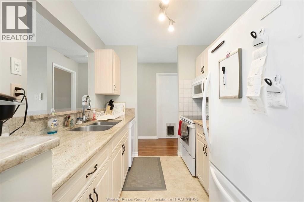 3000 Sandwich Street Unit# 206, Windsor, Ontario  N9C 4G3 - Photo 20 - 26010792
