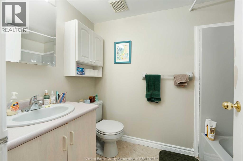 3000 Sandwich Street Unit# 206, Windsor, Ontario  N9C 4G3 - Photo 28 - 26010792
