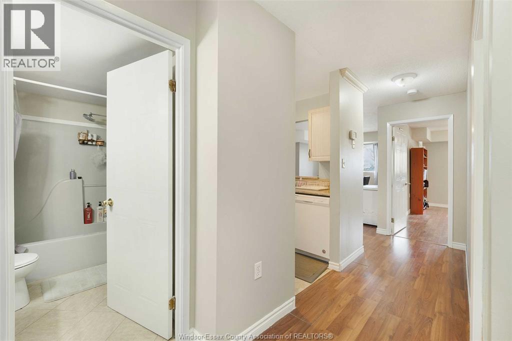 3000 Sandwich Street Unit# 206, Windsor, Ontario  N9C 4G3 - Photo 7 - 26010792